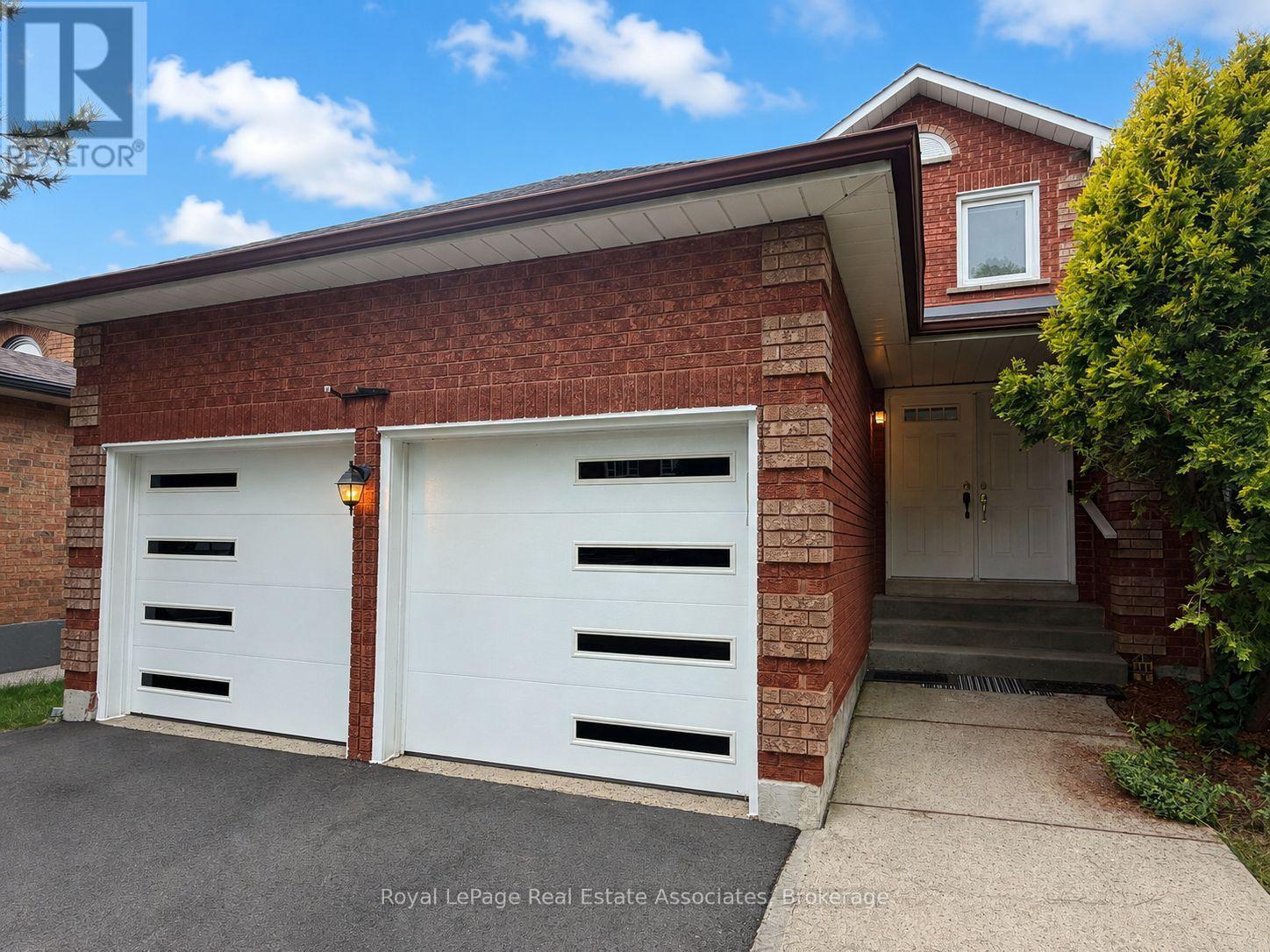 2551 Wynten Way, Oakville, Ontario  L6J 7K5 - Photo 1 - W13752150