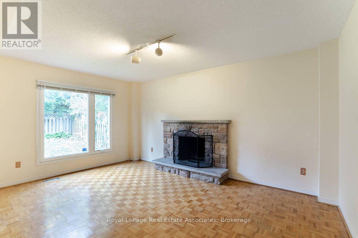 2551 Wynten Way, Oakville, Ontario  L6J 7K5 - Photo 10 - W13752150