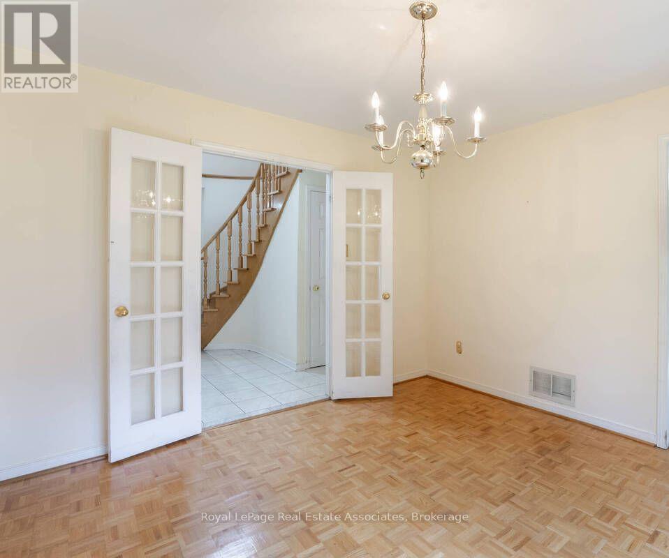 2551 Wynten Way, Oakville, Ontario  L6J 7K5 - Photo 13 - W13752150