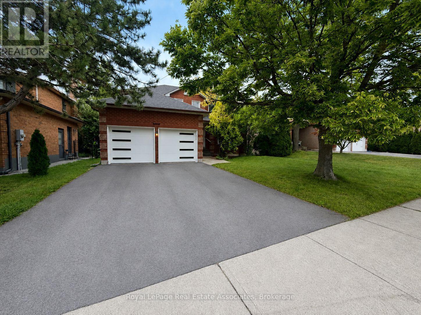 2551 Wynten Way, Oakville, Ontario  L6J 7K5 - Photo 2 - W13752150
