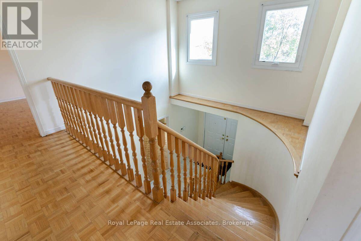 2551 Wynten Way, Oakville, Ontario  L6J 7K5 - Photo 20 - W13752150