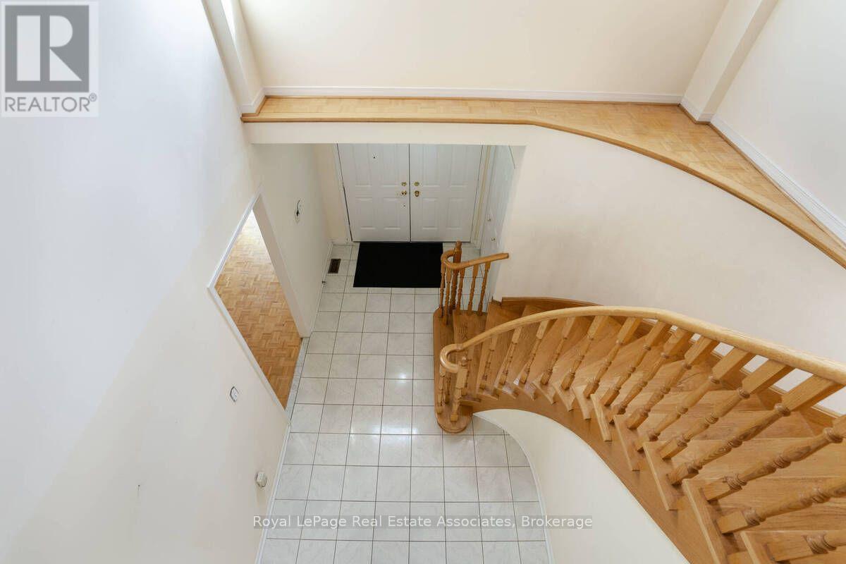 2551 Wynten Way, Oakville, Ontario  L6J 7K5 - Photo 21 - W13752150
