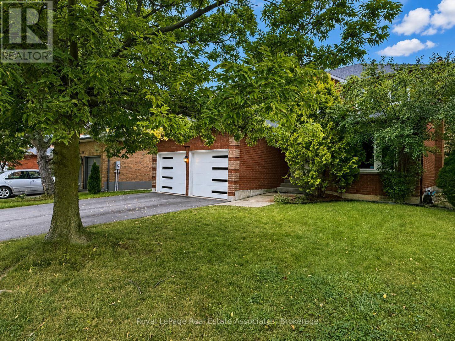 2551 Wynten Way, Oakville, Ontario  L6J 7K5 - Photo 3 - W13752150