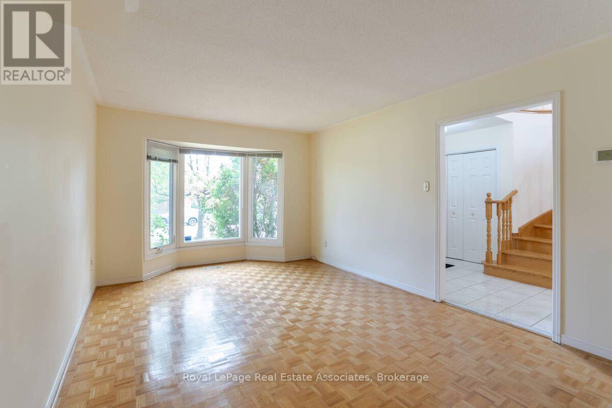 2551 Wynten Way, Oakville, Ontario  L6J 7K5 - Photo 8 - W13752150