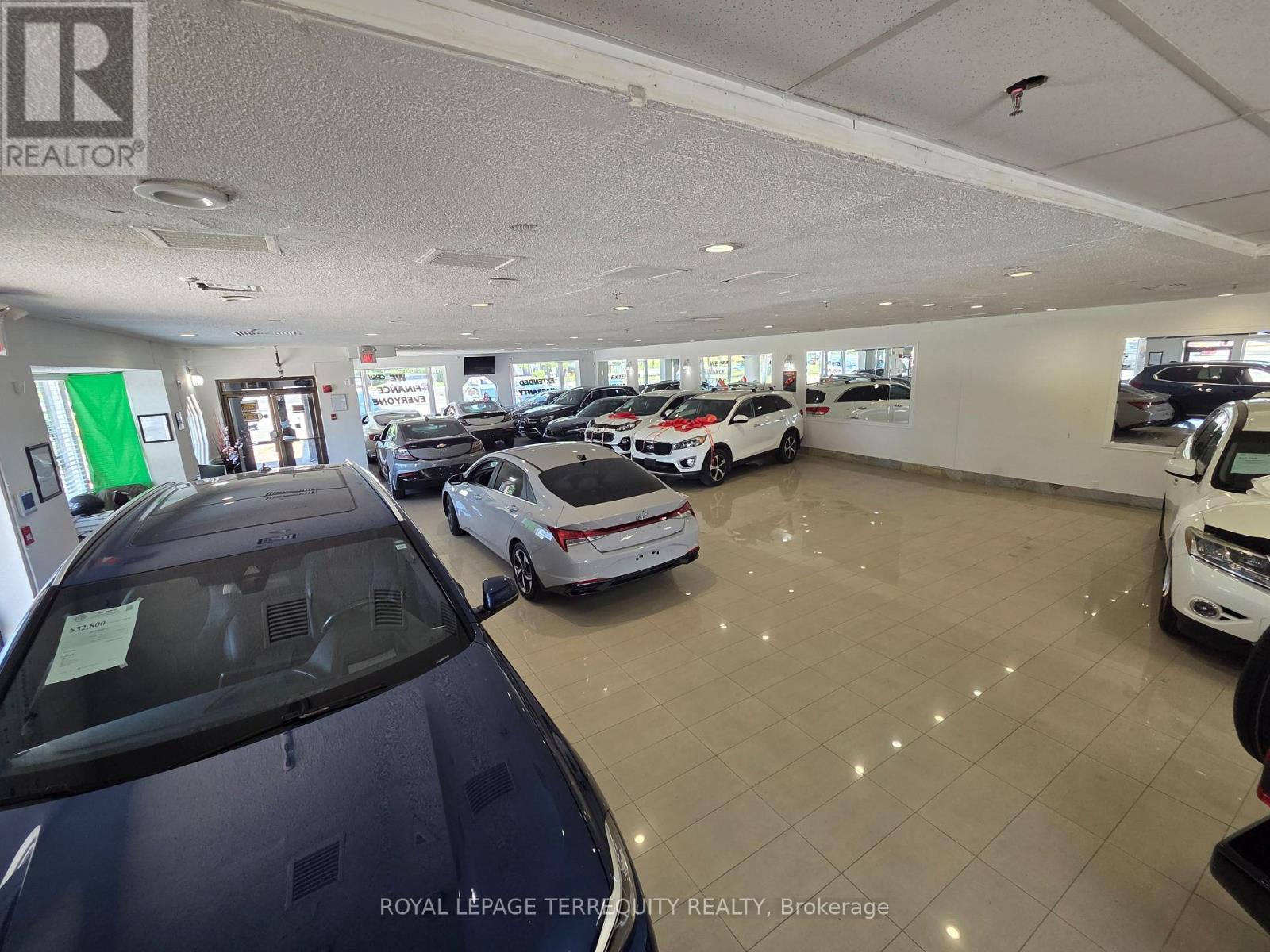 1025 Finch Avenue W, Toronto, Ontario  M3J 2C7 - Photo 12 - W13752154