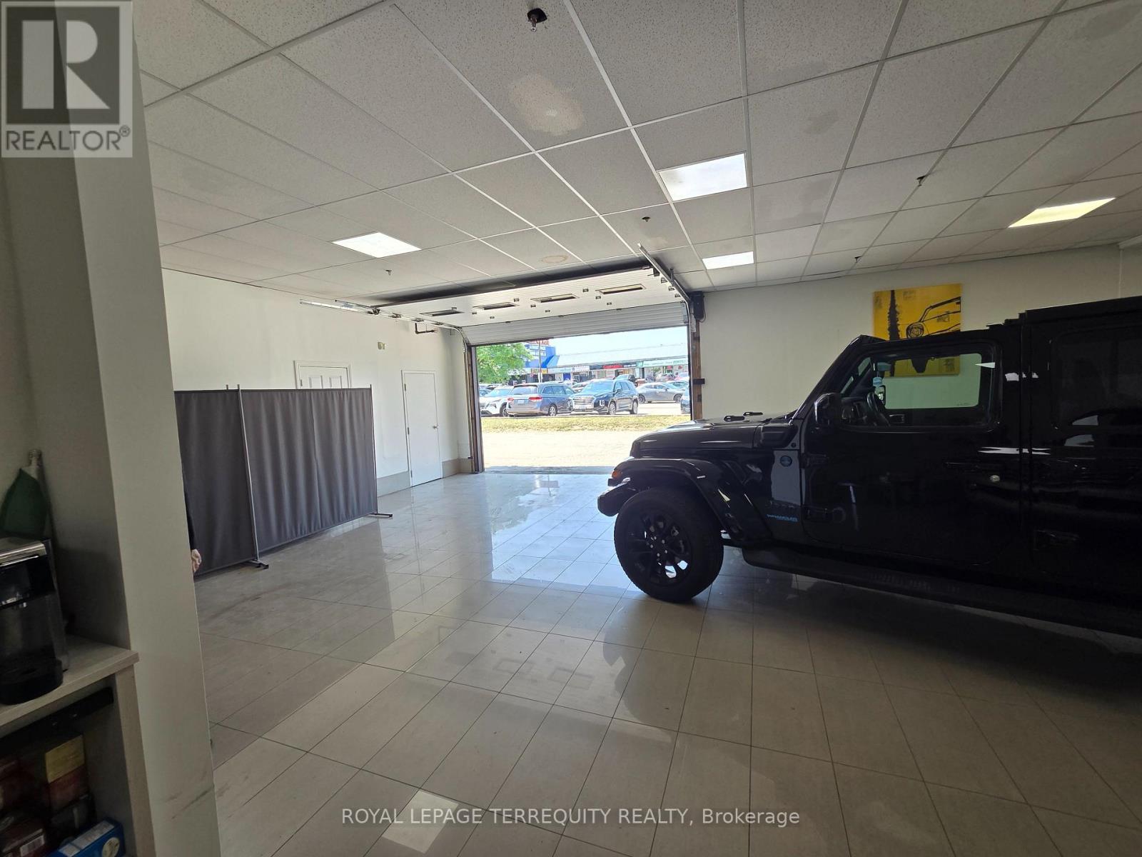 1025 Finch Avenue W, Toronto, Ontario  M3J 2C7 - Photo 14 - W13752154