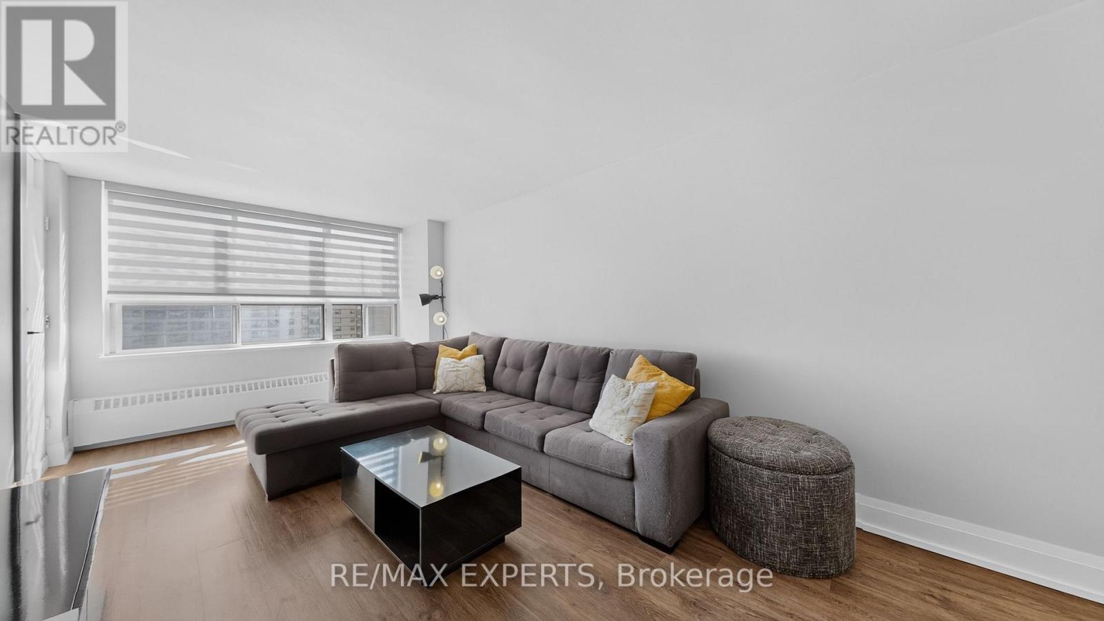 1703 - 390 Dixon Road, Toronto, Ontario  M9R 1T4 - Photo 12 - W13752172