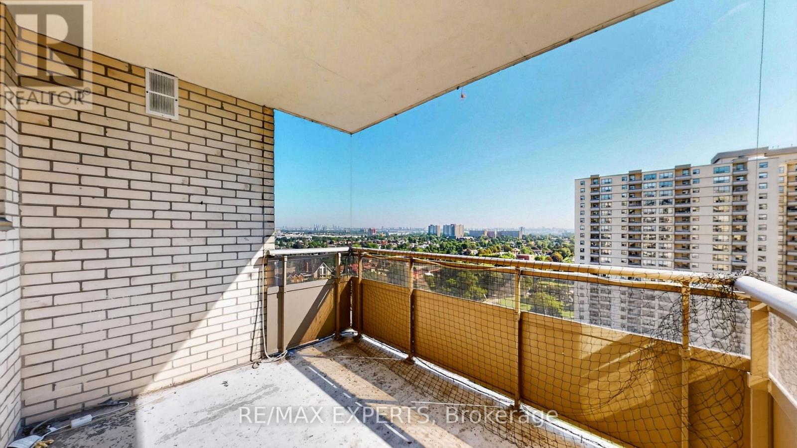 1703 - 390 Dixon Road, Toronto, Ontario  M9R 1T4 - Photo 24 - W13752172