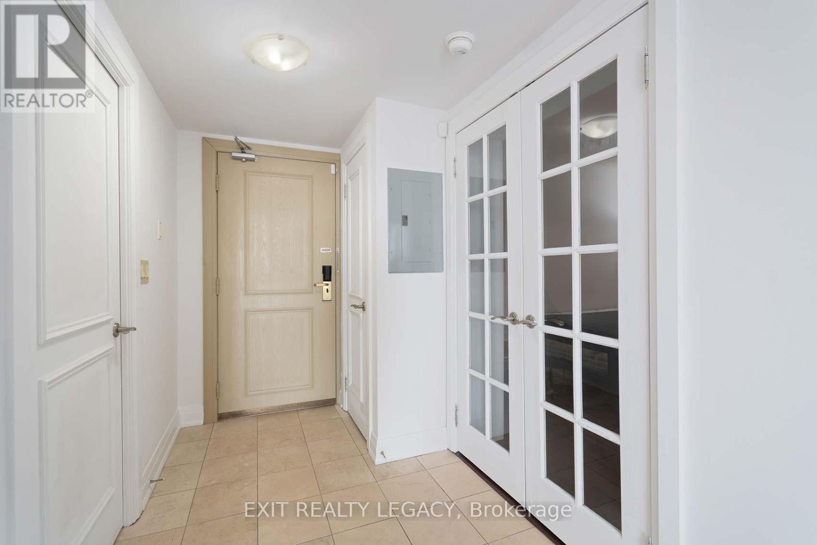 813 - 2737 Keele Street, Toronto, Ontario  M3M 2E9 - Photo 3 - W13752268