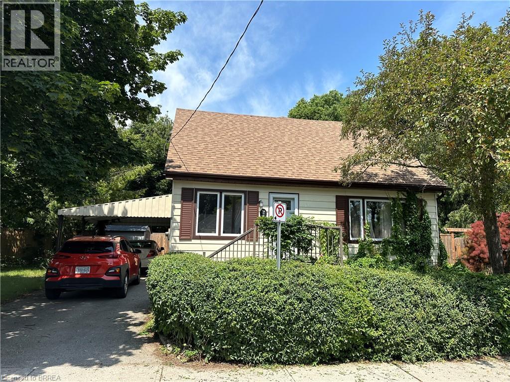 8 STERLING Street, Brantford, Ontario