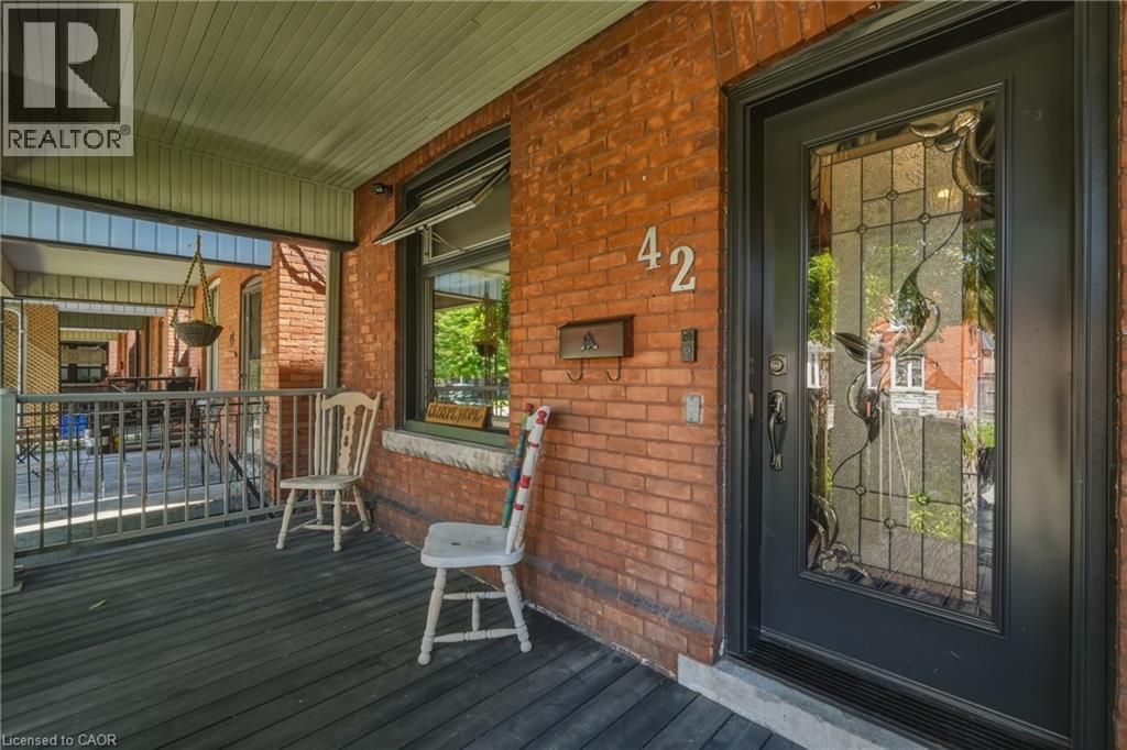 42 Nightingale Street, Hamilton, Ontario  L8L 1R8 - Photo 2 - 40860451