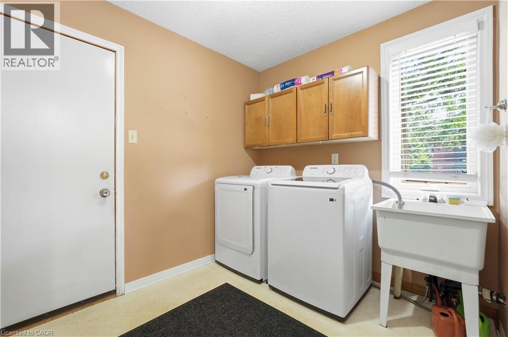 138 Livingston Avenue, Grimsby, Ontario  L3M 4X1 - Photo 17 - 40860606