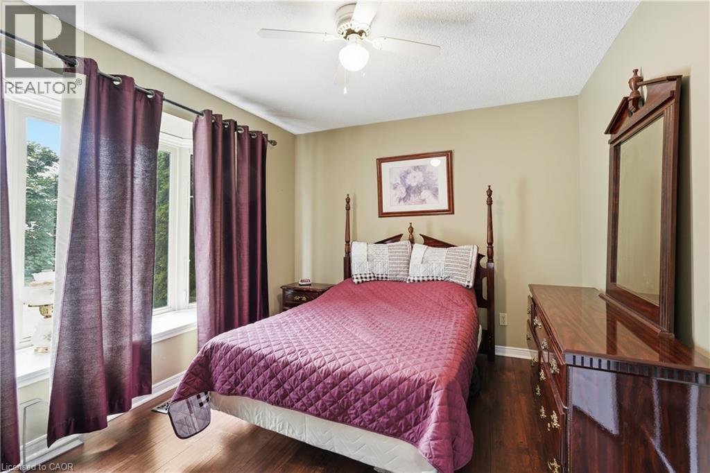 138 Livingston Avenue, Grimsby, Ontario  L3M 4X1 - Photo 22 - 40860606