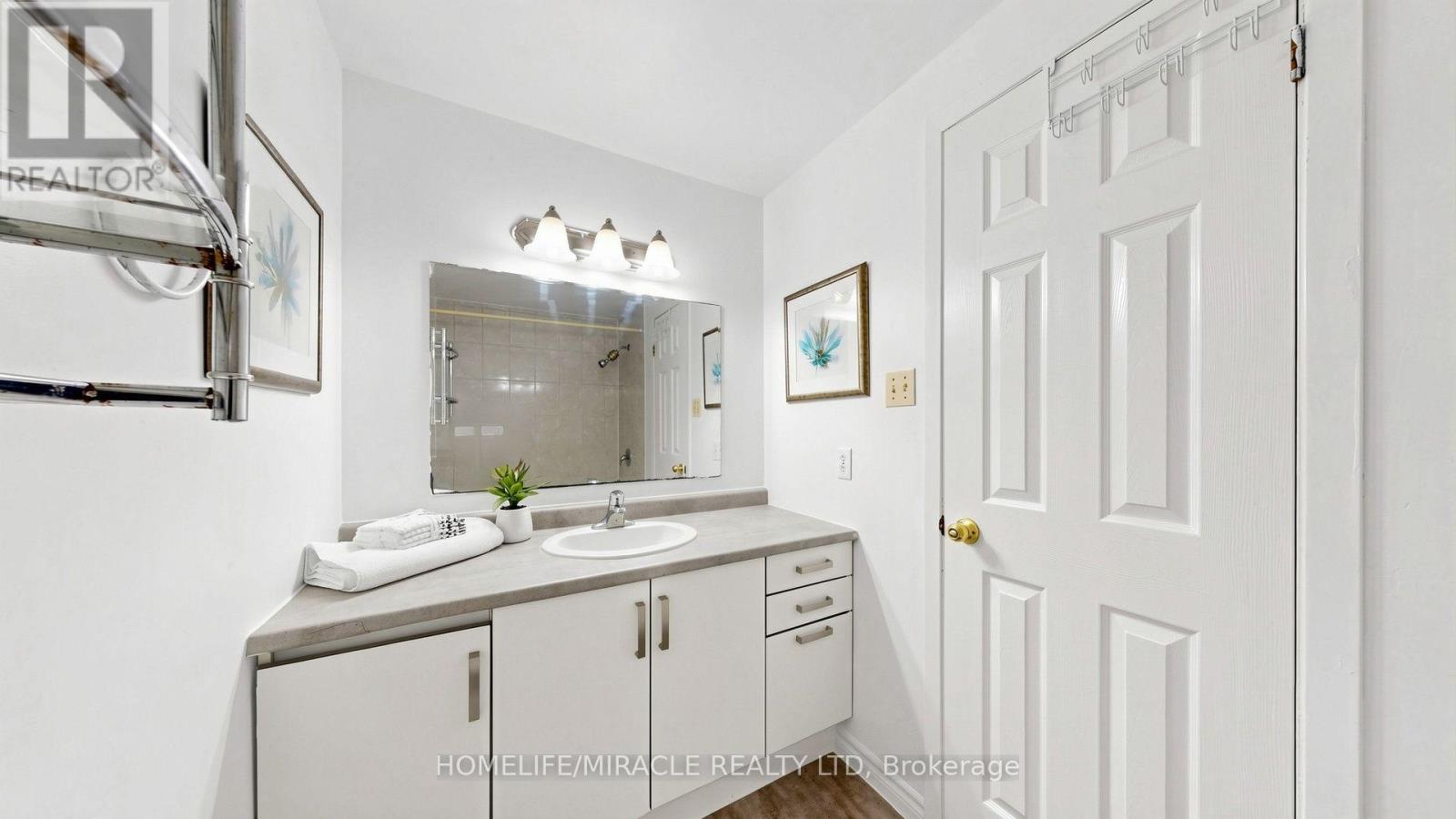 B - 304 Bluevale Street, Waterloo, Ontario  N2J 4G3 - Photo 31 - X13752136