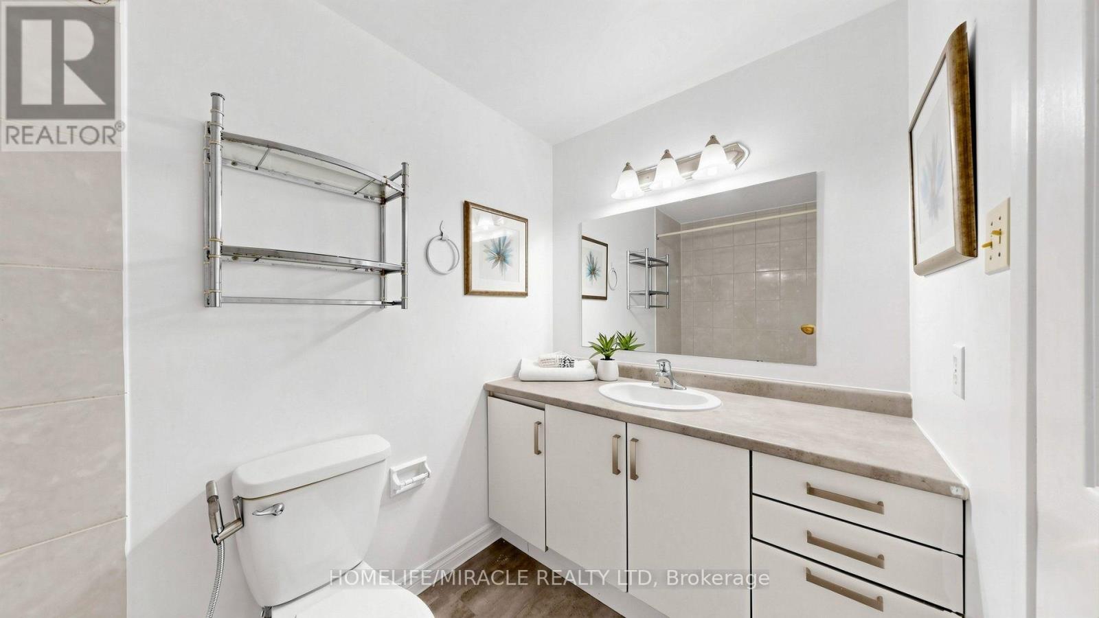 B - 304 Bluevale Street, Waterloo, Ontario  N2J 4G3 - Photo 32 - X13752136
