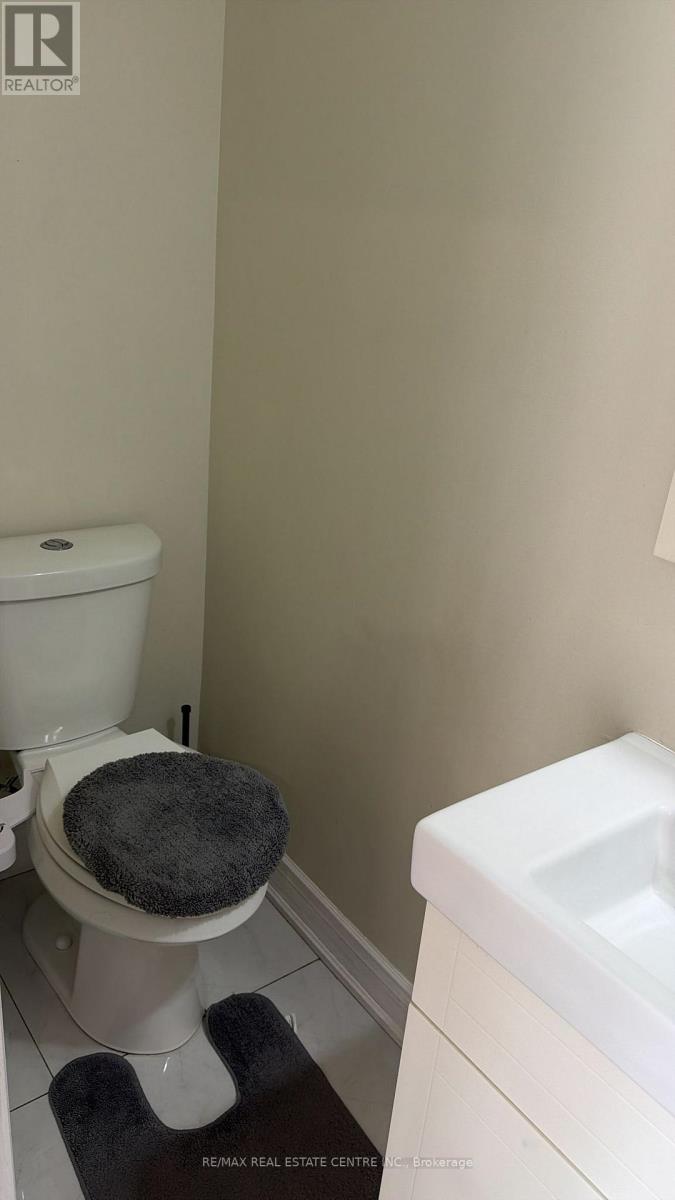 Upper - 15 Chelsea Road, Kitchener, Ontario  N2B 1H7 - Photo 22 - X13752244