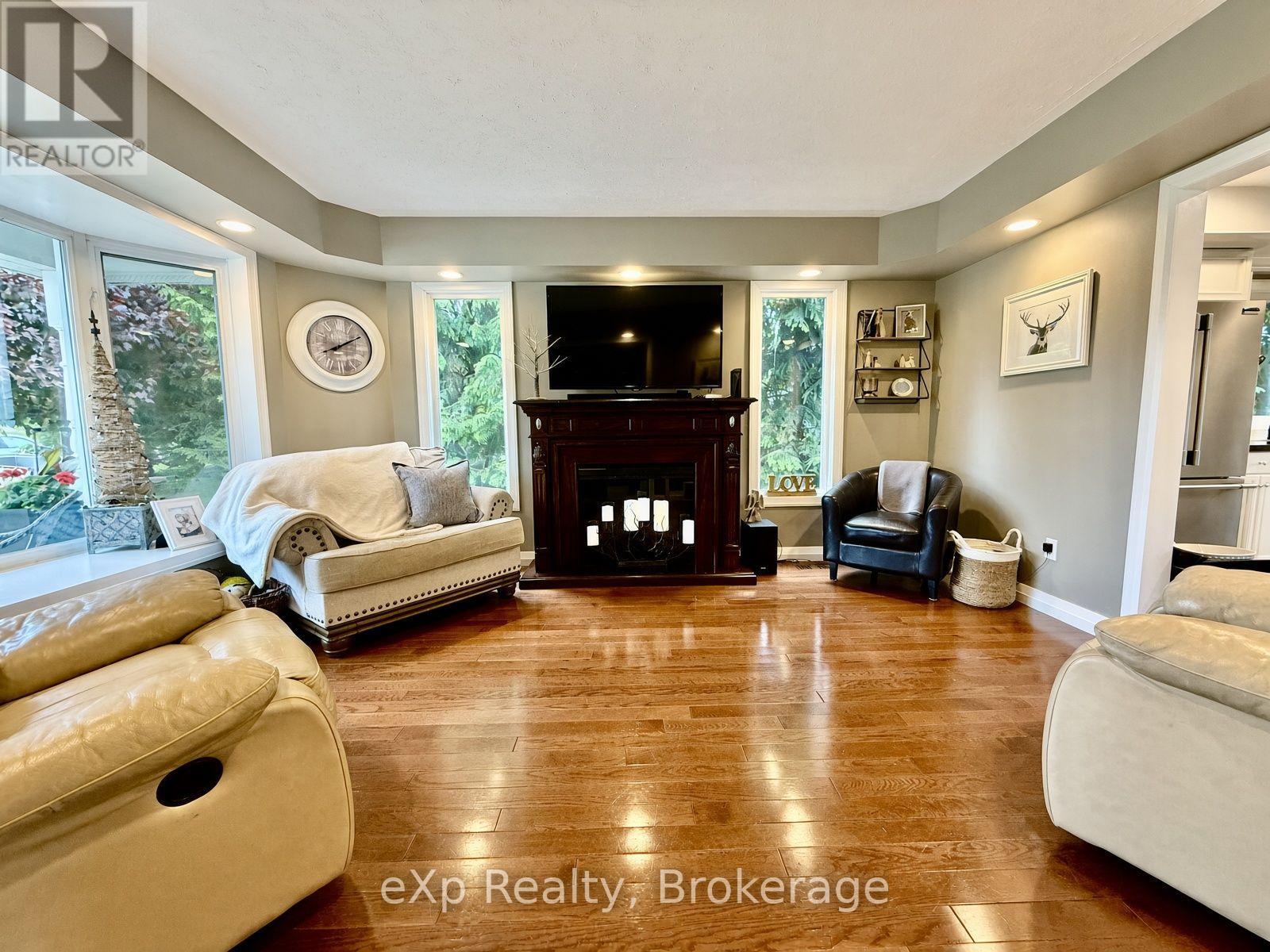 3 Gray Court, South Bruce, Ontario  N0G 2J0 - Photo 5 - X13751066