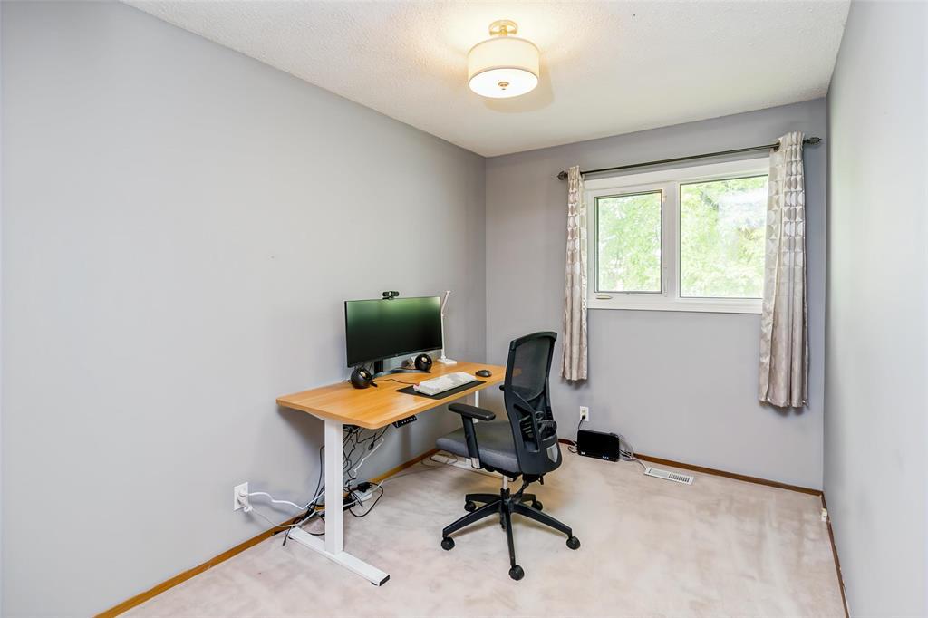447 Donwood Drive, Winnipeg, Manitoba R2G 0X5 - Photo 16 - 202622450