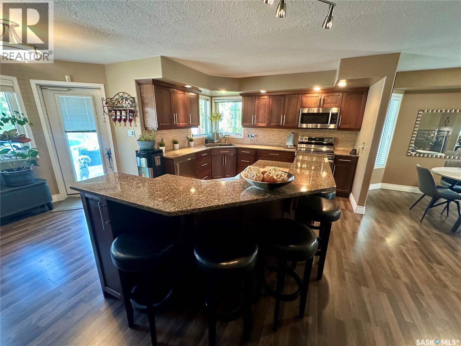 417 4th Avenue N, Martensville, Saskatchewan  S0K 2T2 - Photo 12 - SK047671