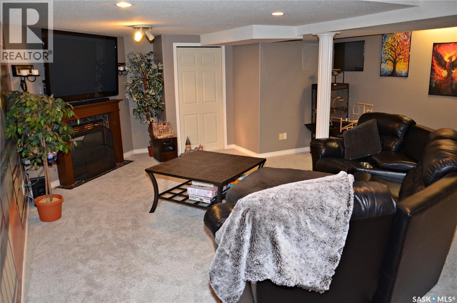 417 4th Avenue N, Martensville, Saskatchewan  S0K 2T2 - Photo 36 - SK047671