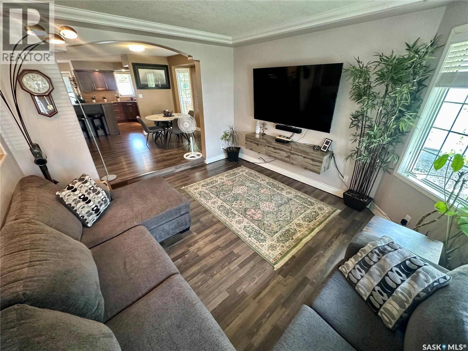 417 4th Avenue N, Martensville, Saskatchewan  S0K 2T2 - Photo 4 - SK047671