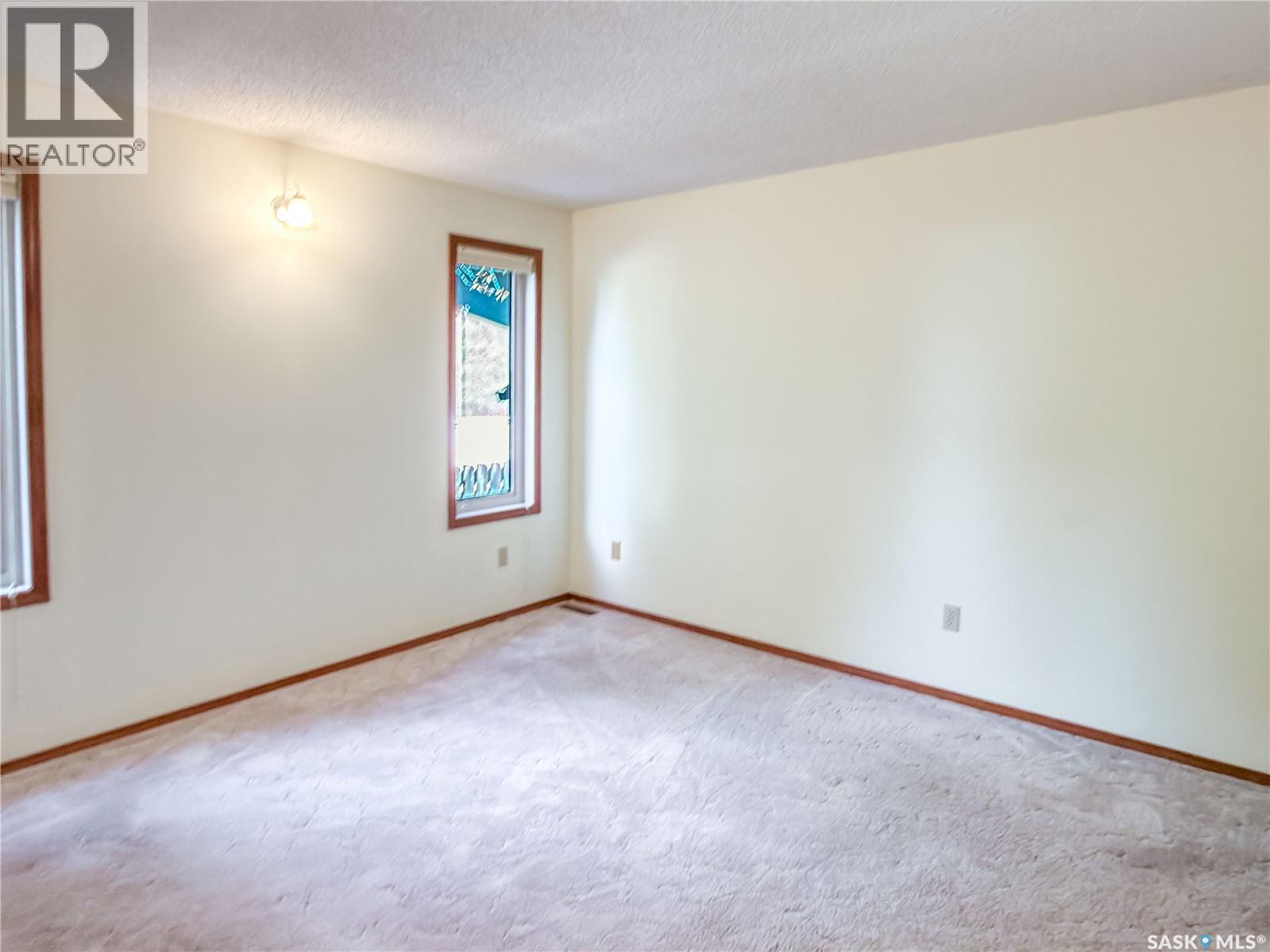 2726 Poplar Place E, Regina, Saskatchewan  S4V 1X8 - Photo 14 - SK047631
