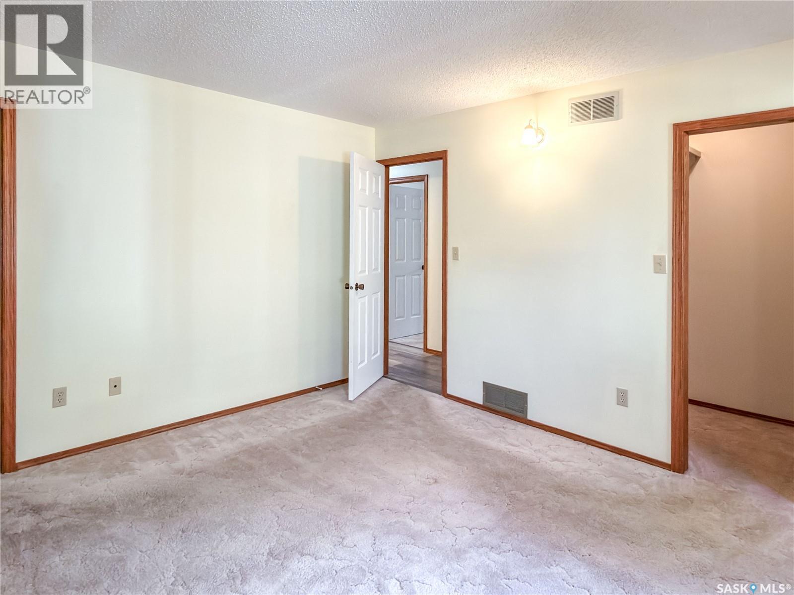 2726 Poplar Place E, Regina, Saskatchewan  S4V 1X8 - Photo 15 - SK047631
