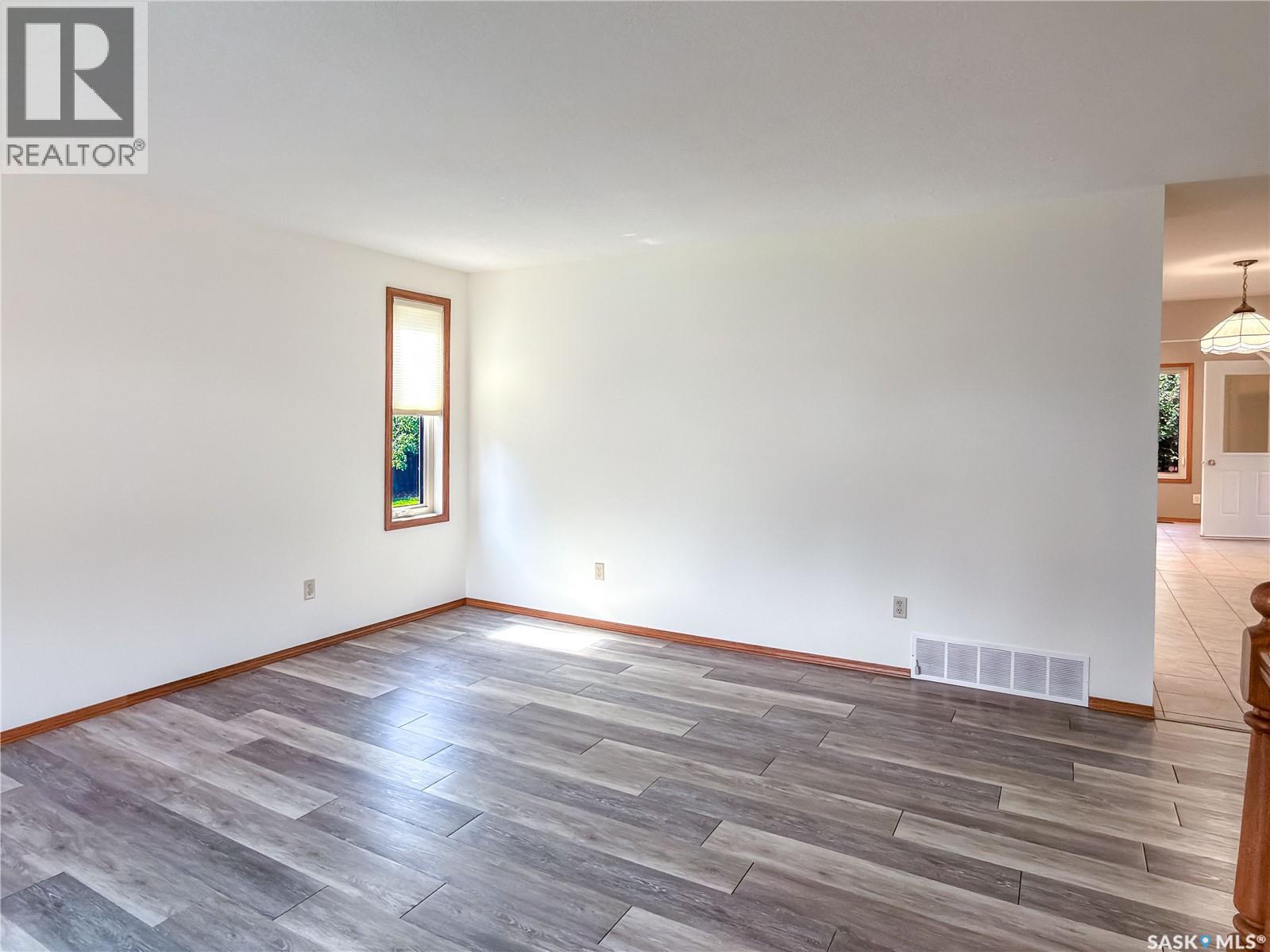 2726 Poplar Place E, Regina, Saskatchewan  S4V 1X8 - Photo 26 - SK047631