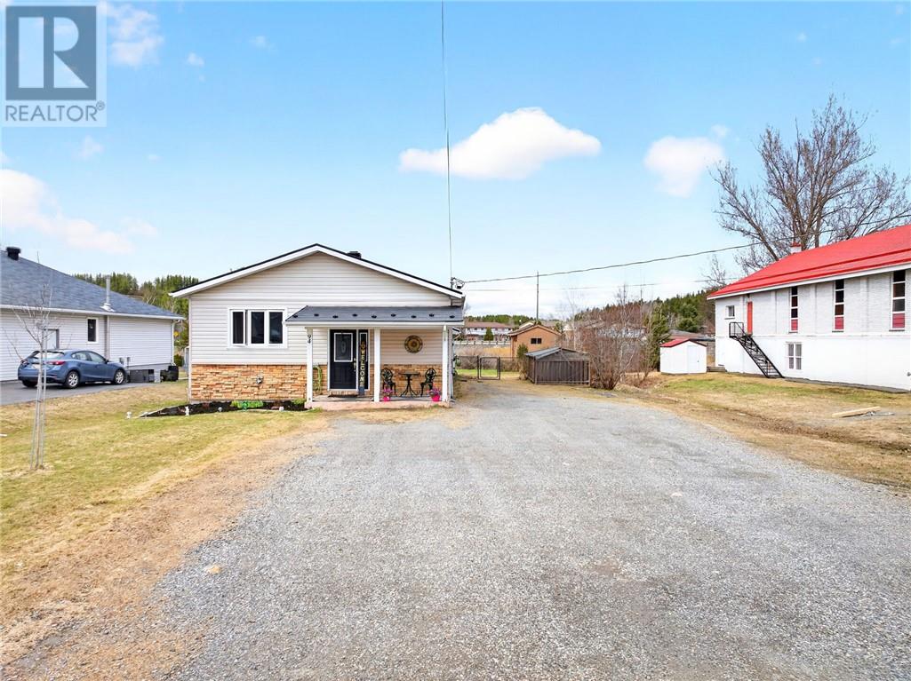 94 Hill Street, Wahnapitae, Ontario  P0M 3C0 - Photo 61 - 2130199