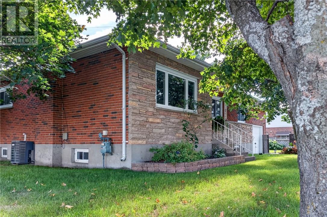 20 Coulson Street, Capreol, Ontario  P0M 1H0 - Photo 3 - 2130171
