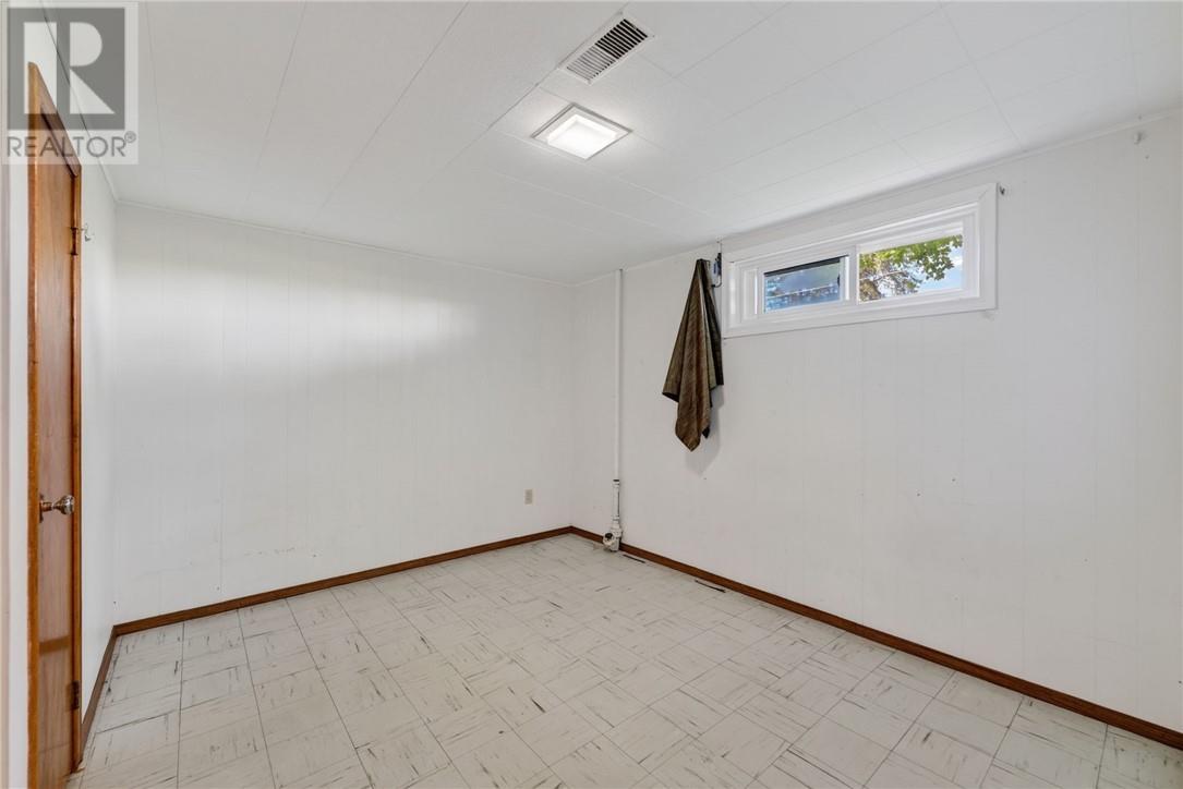 20 Coulson Street, Capreol, Ontario  P0M 1H0 - Photo 37 - 2130171