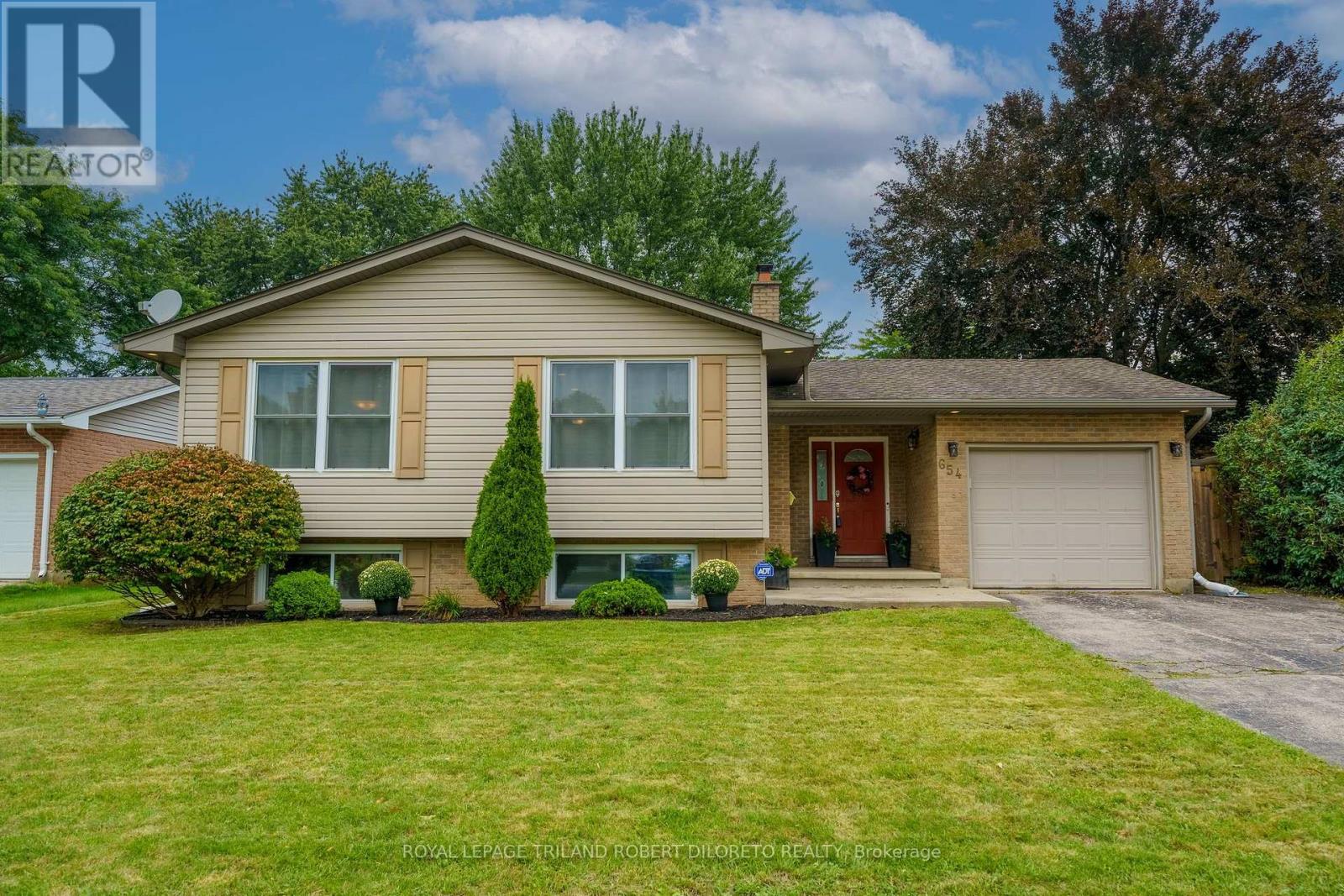 654 Grenfell Drive, London North, Ontario  N5X 2N2 - Photo 1 - X13752574