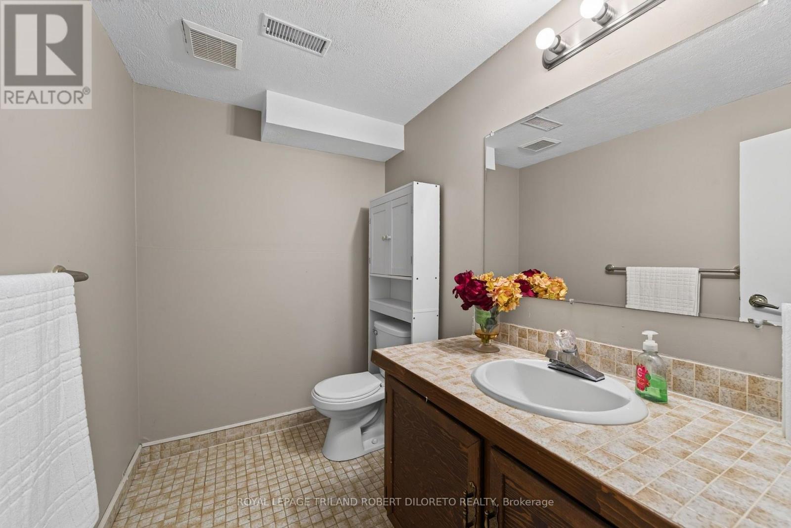 654 Grenfell Drive, London North, Ontario  N5X 2N2 - Photo 28 - X13752574