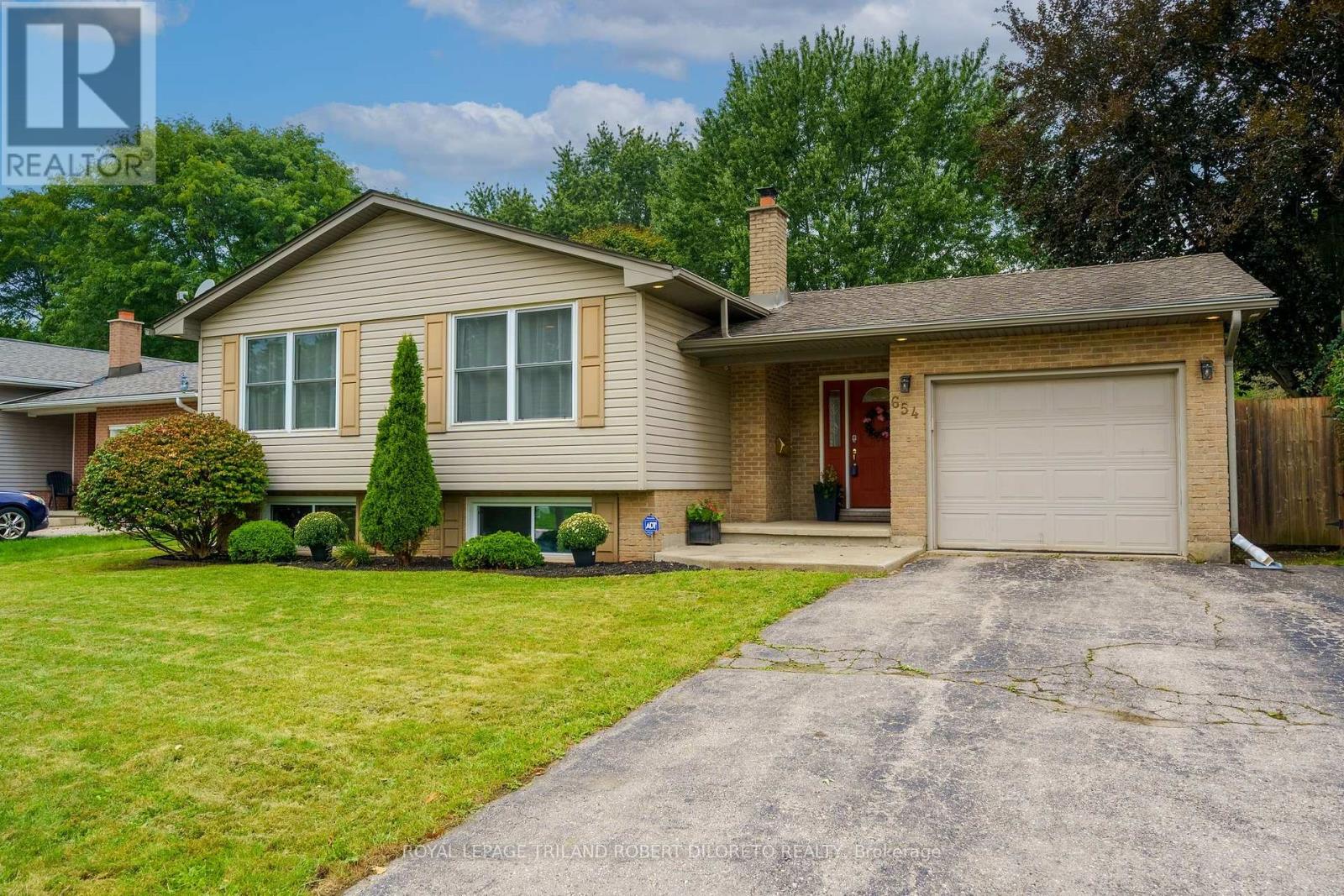654 Grenfell Drive, London North, Ontario  N5X 2N2 - Photo 5 - X13752574