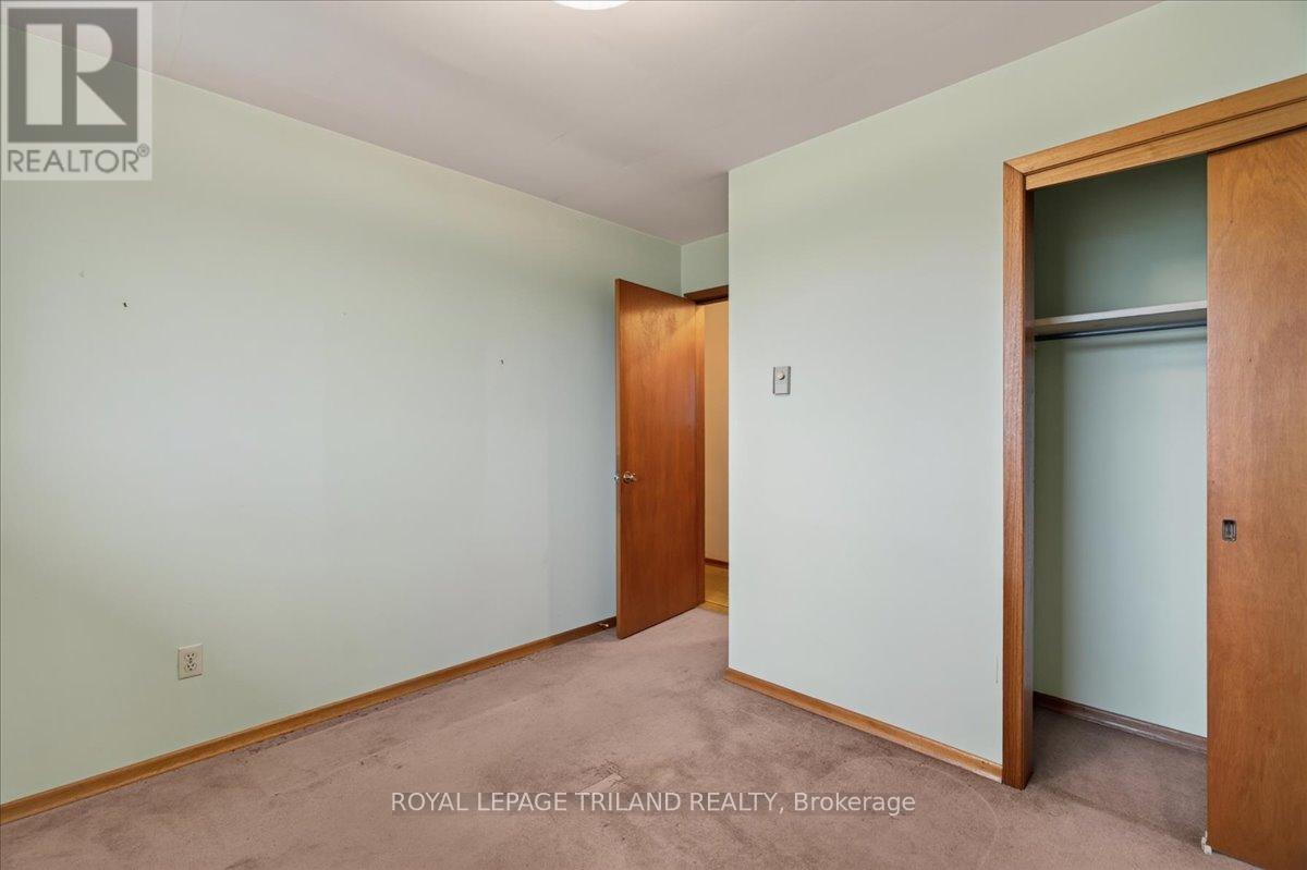 6097 Egremont Drive, Middlesex Centre, Ontario  N0L 1R0 - Photo 20 - X13752612