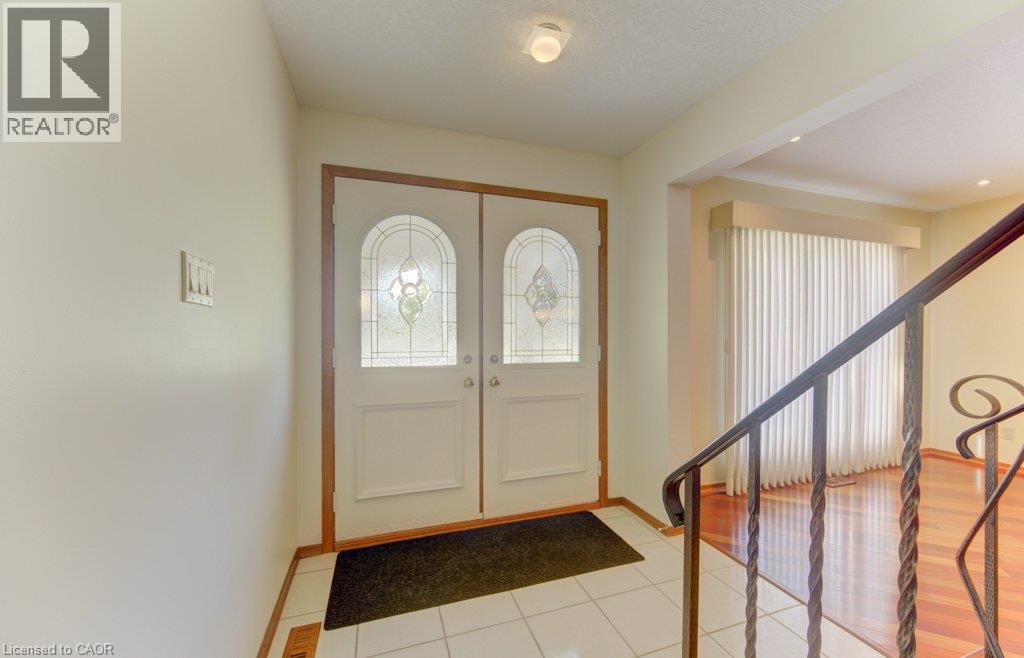 238 Mcgarry Drive, Kitchener, Ontario  N2N 1H9 - Photo 5 - 40859307