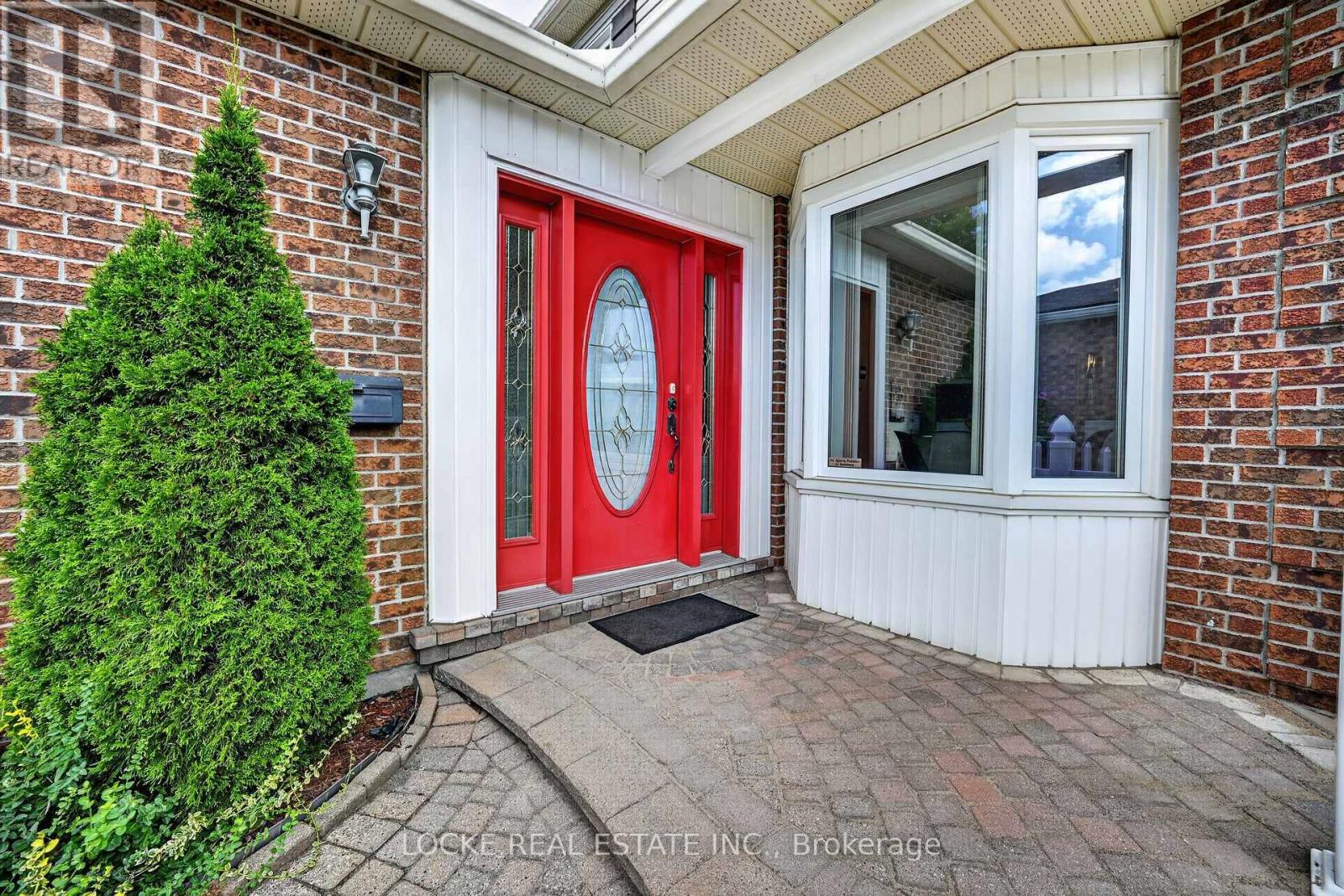 1503 Kamouraska Circle, Ottawa, Ontario  K1C 3J1 - Photo 2 - X13752764