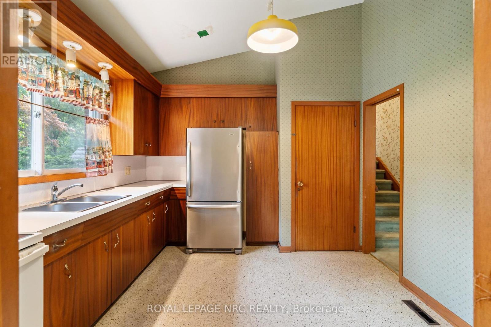 21 Parklane Crescent, St. Catharines, Ontario  L2T 3T9 - Photo 11 - X13752390