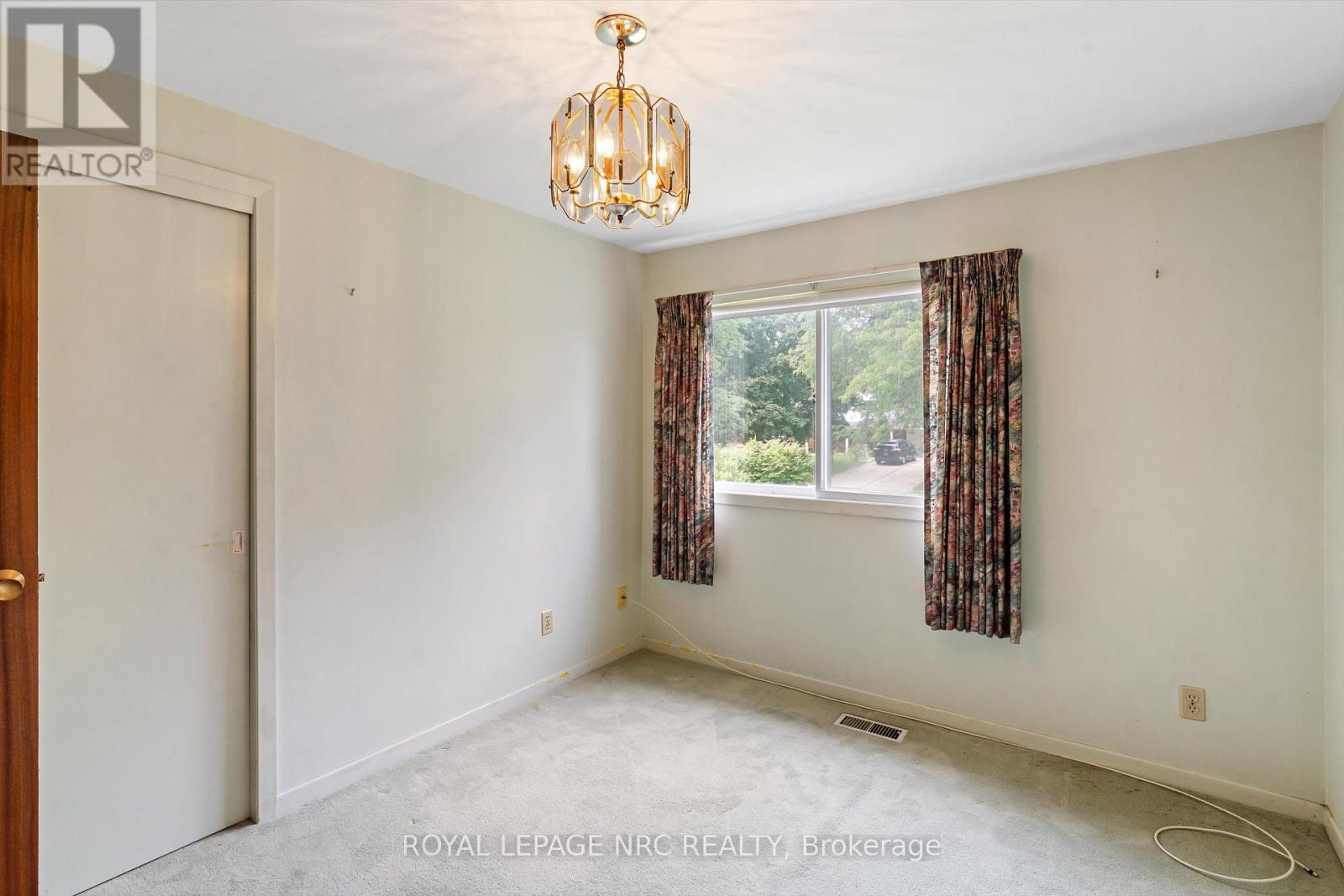 21 Parklane Crescent, St. Catharines, Ontario  L2T 3T9 - Photo 17 - X13752390