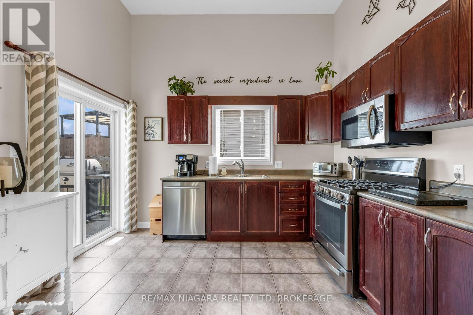 325 Lea Crescent, Welland, Ontario  L3C 7J8 - Photo 10 - X13752542