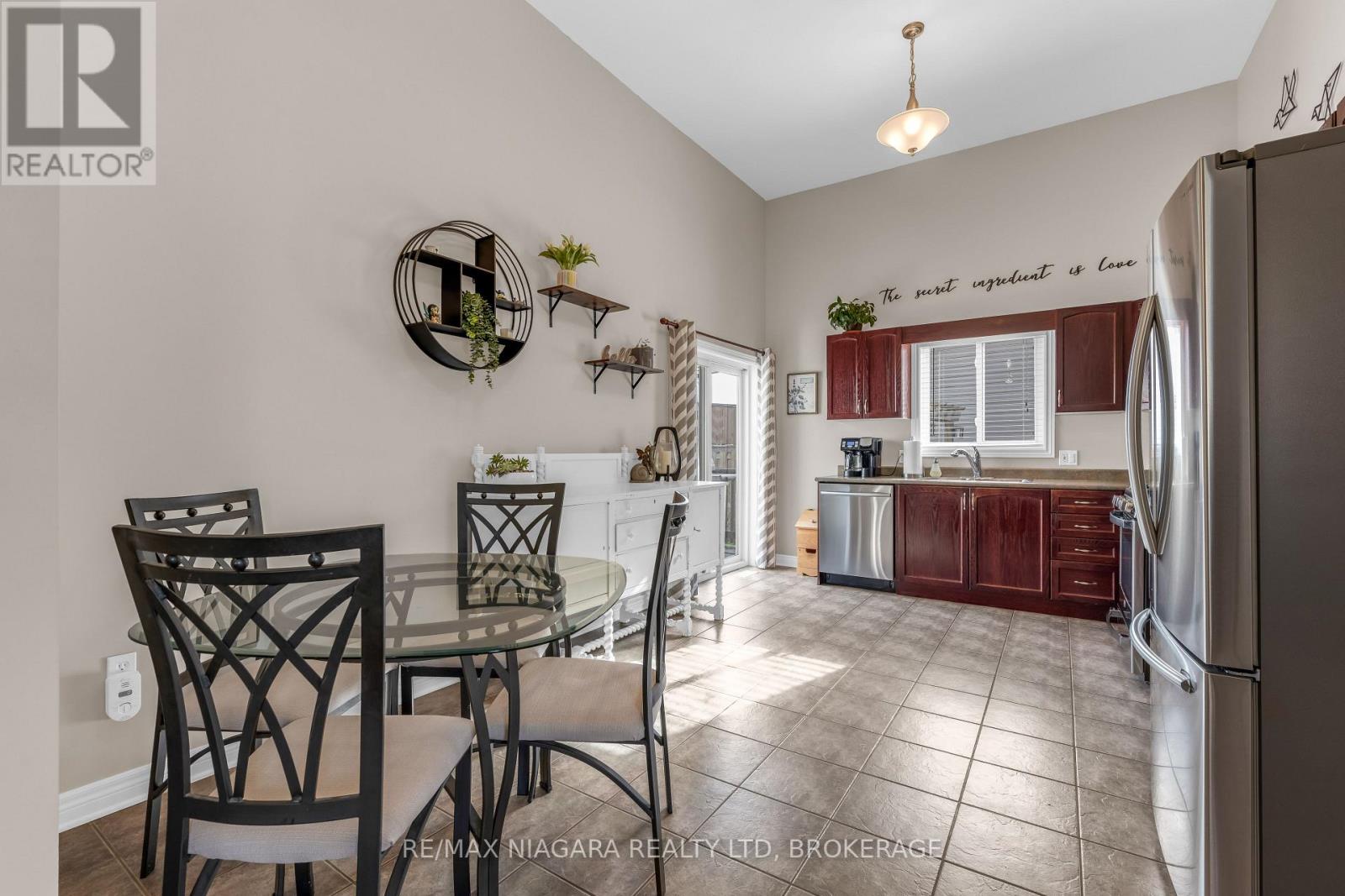 325 Lea Crescent, Welland, Ontario  L3C 7J8 - Photo 9 - X13752542