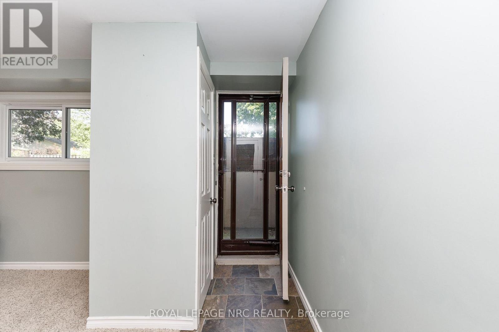 15 Black Friars Road, St. Catharines, Ontario  L2N 2M8 - Photo 27 - X13752702