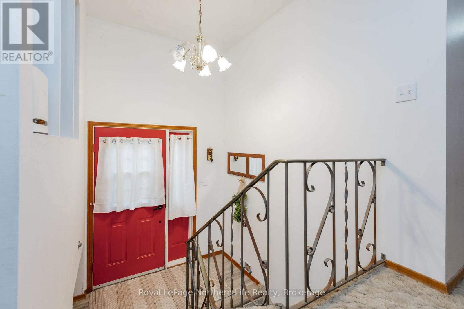 855 Memorial Drive, North Bay, Ontario  P1A 1X9 - Photo 2 - X13752382