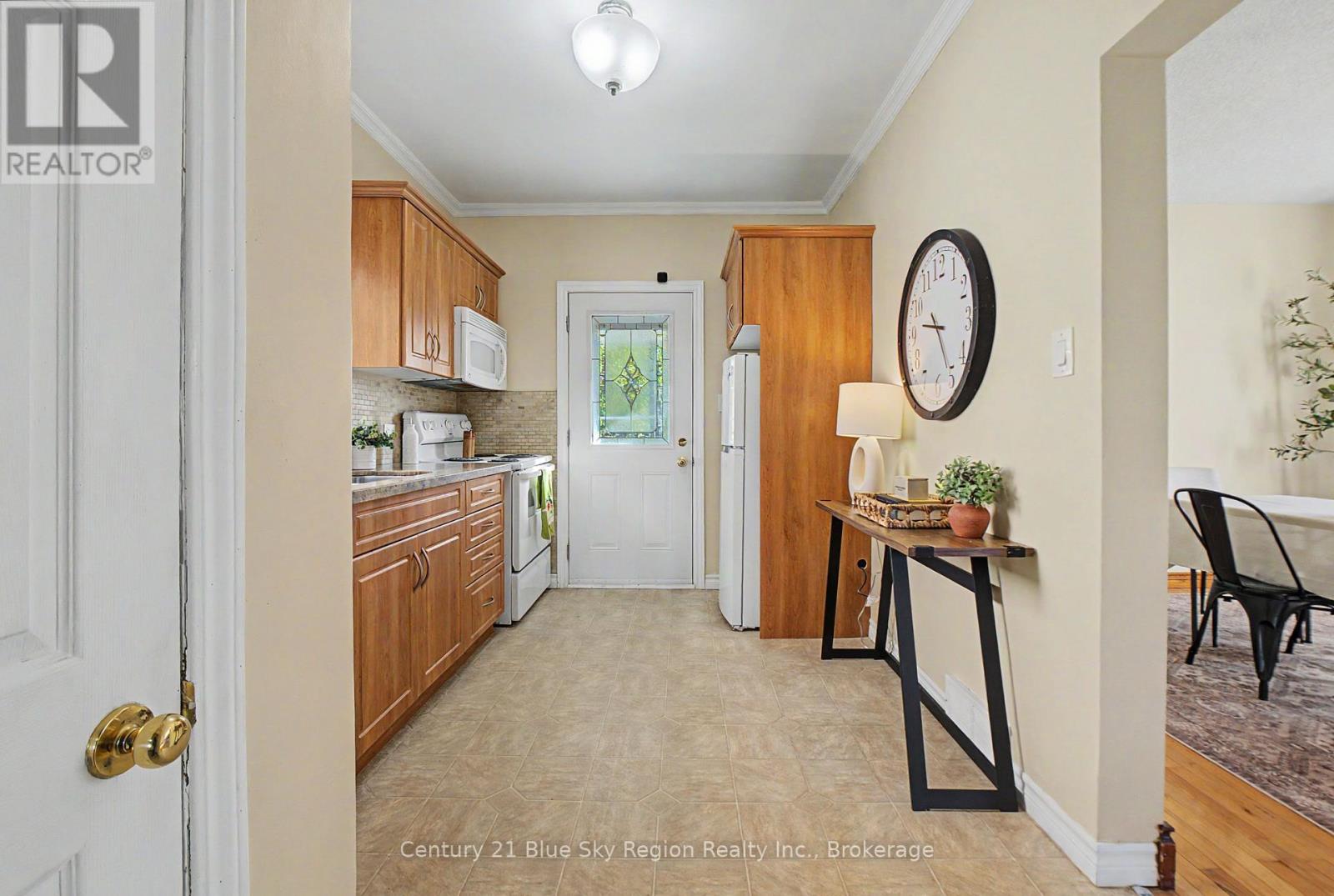 496 First Avenue E, North Bay, Ontario  P1B 1K3 - Photo 3 - X13752444