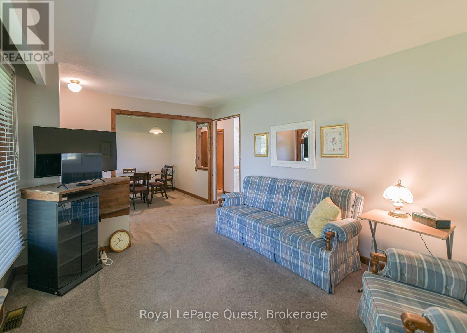 17 Hughes Road E, Orillia, Ontario  L3V 2L9 - Photo 11 - S13752344