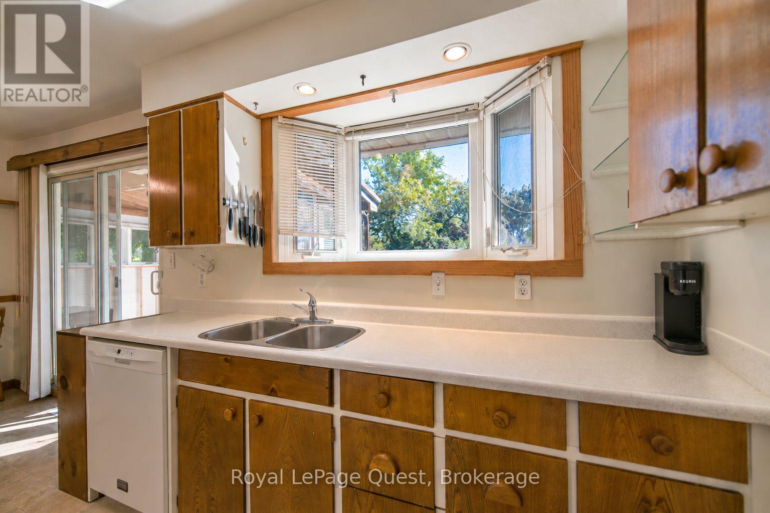 17 Hughes Road E, Orillia, Ontario  L3V 2L9 - Photo 14 - S13752344