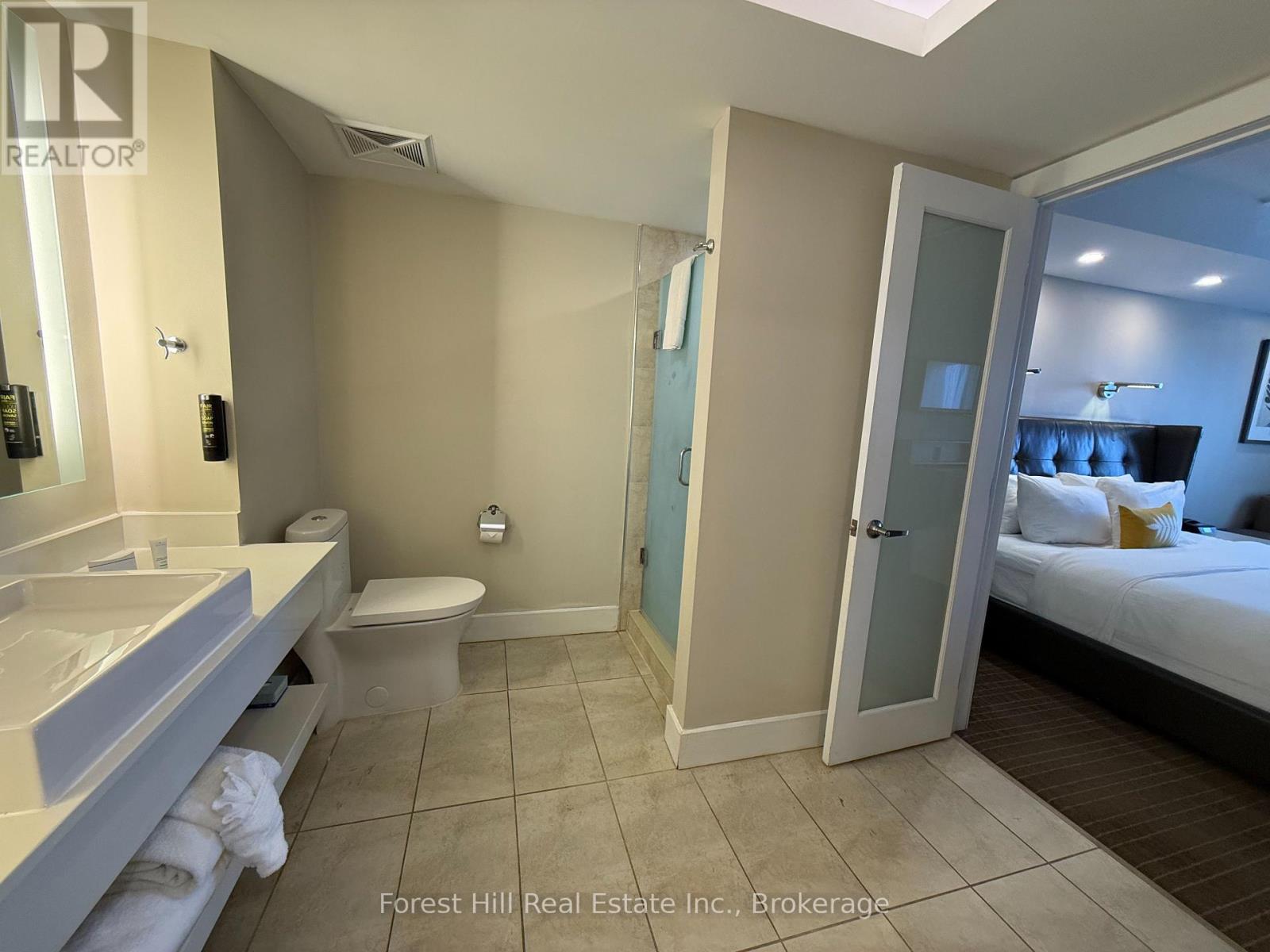 4104/4106 - 9 Harbour Street, Collingwood, Ontario  L9Y 5C5 - Photo 2 - S13752368