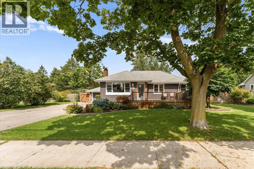 721 Broadway, Welland, Ontario  L3C 5M6 - Photo 2 - 40861065