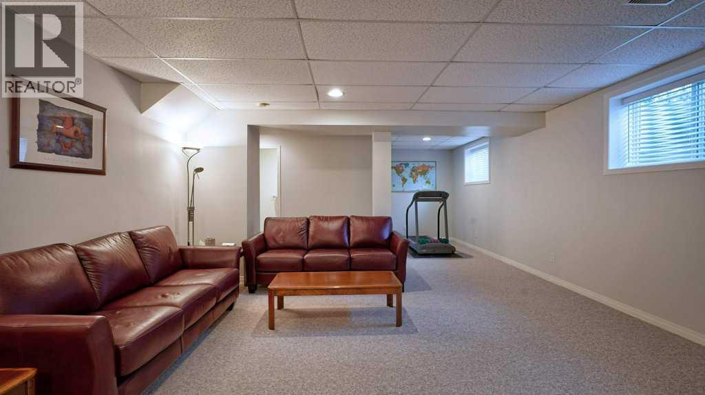 82 Mt Douglas Circle SE, Calgary, Alberta  T2Z 3P3 - Photo 28 - A2343334