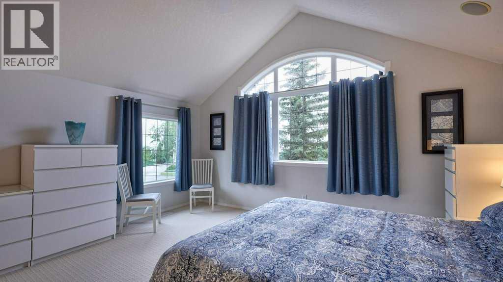82 Mt Douglas Circle SE, Calgary, Alberta  T2Z 3P3 - Photo 19 - A2343334